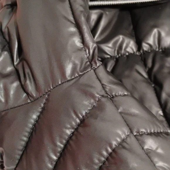 Guess Black Puffer Coat W Silver Detail Sz.M Gently Worn - Picture 11 of 15